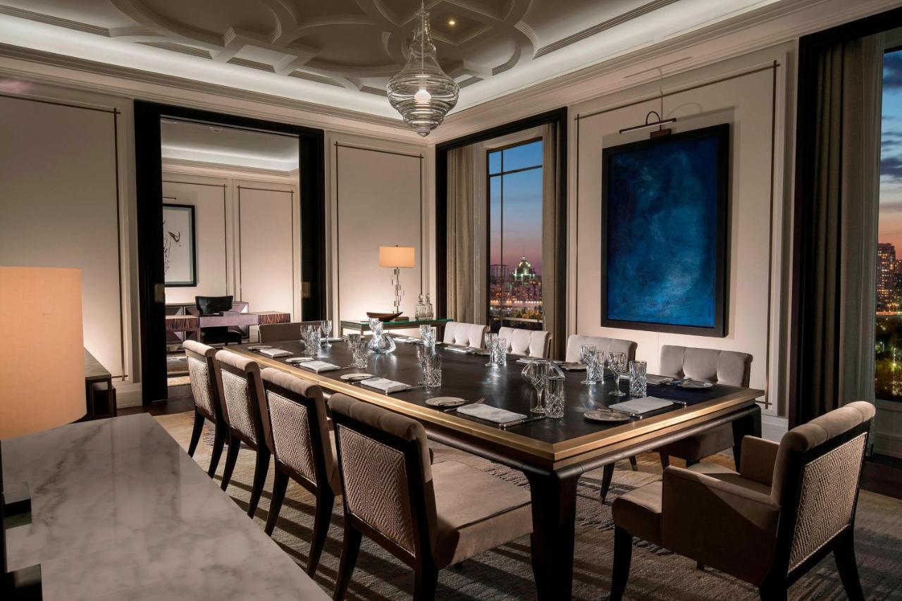 The St. Regis Astana Hotel Exterior foto The dining room