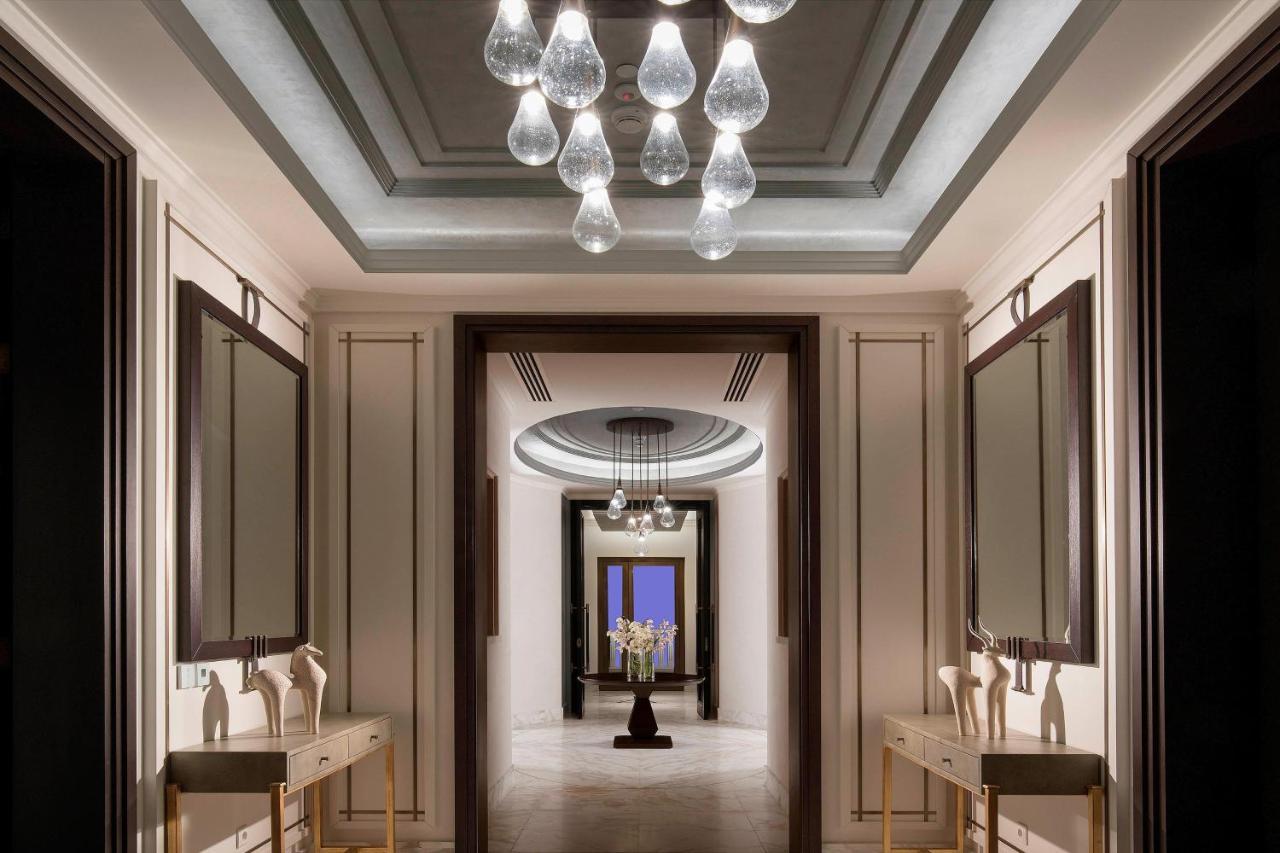 The St. Regis Astana Hotel Exterior foto The interior of the hotel