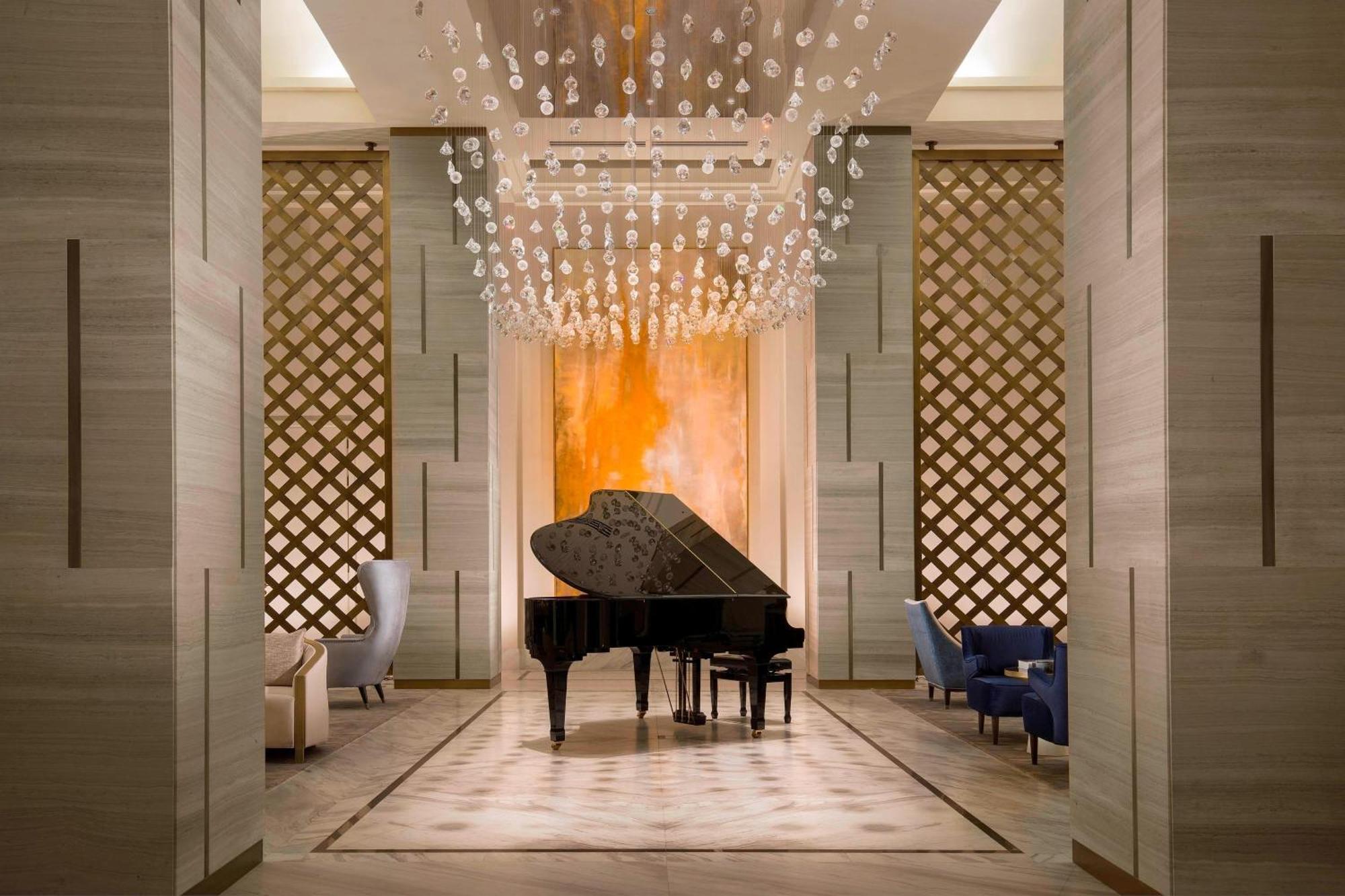 The St. Regis Astana Hotel Exterior foto The piano at the lobby